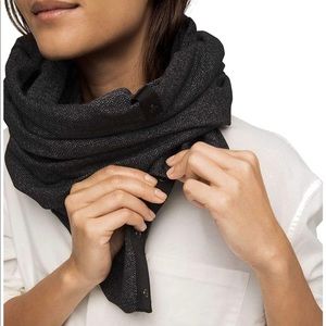 Lululemon Vanyasa wrap scarf